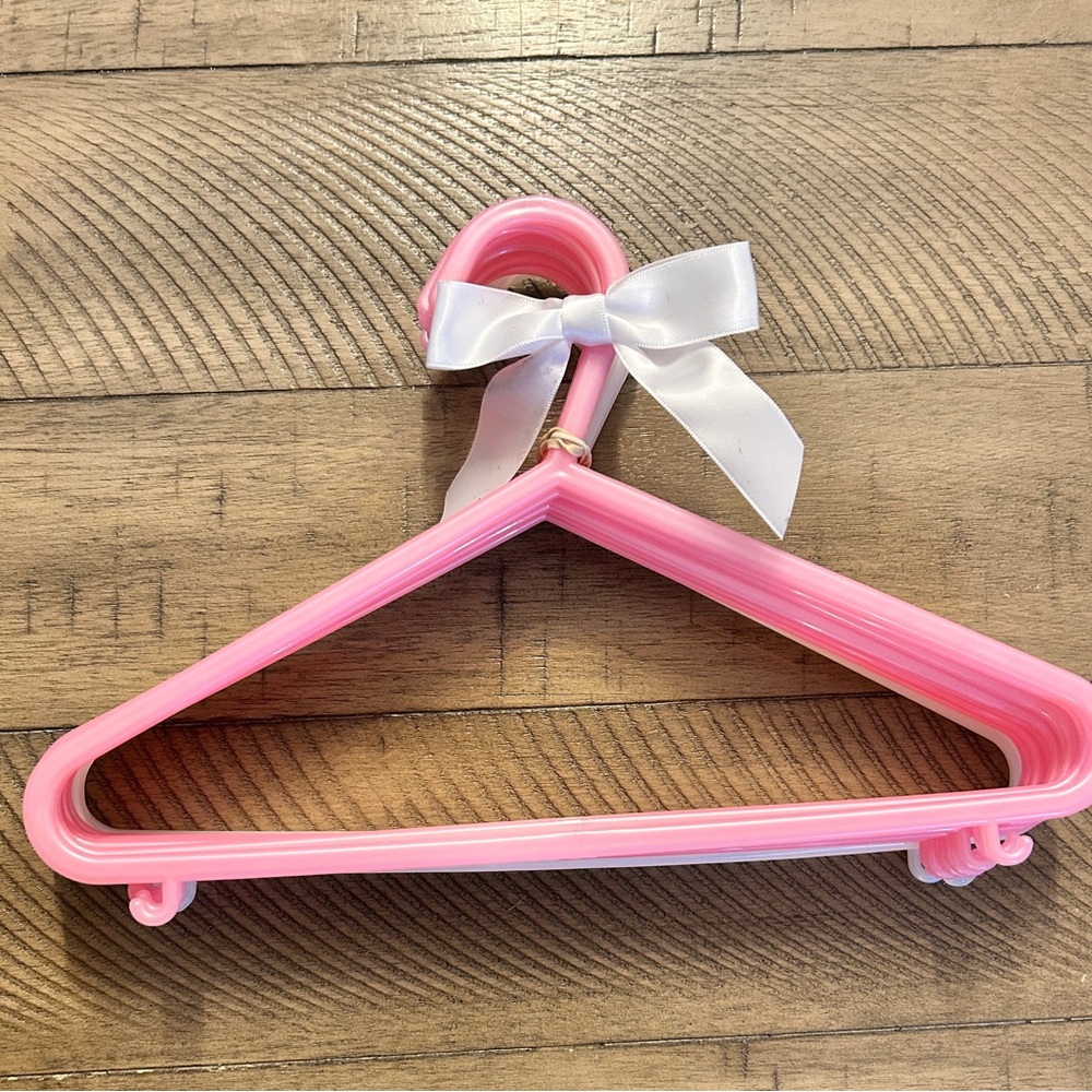 Set of 10 Infant/Child Hangers! 8 pink 2 white!